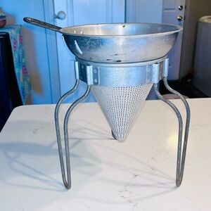 VINTAGE Wear-Ever Aluminum Cone Strainer W/ Stand #8